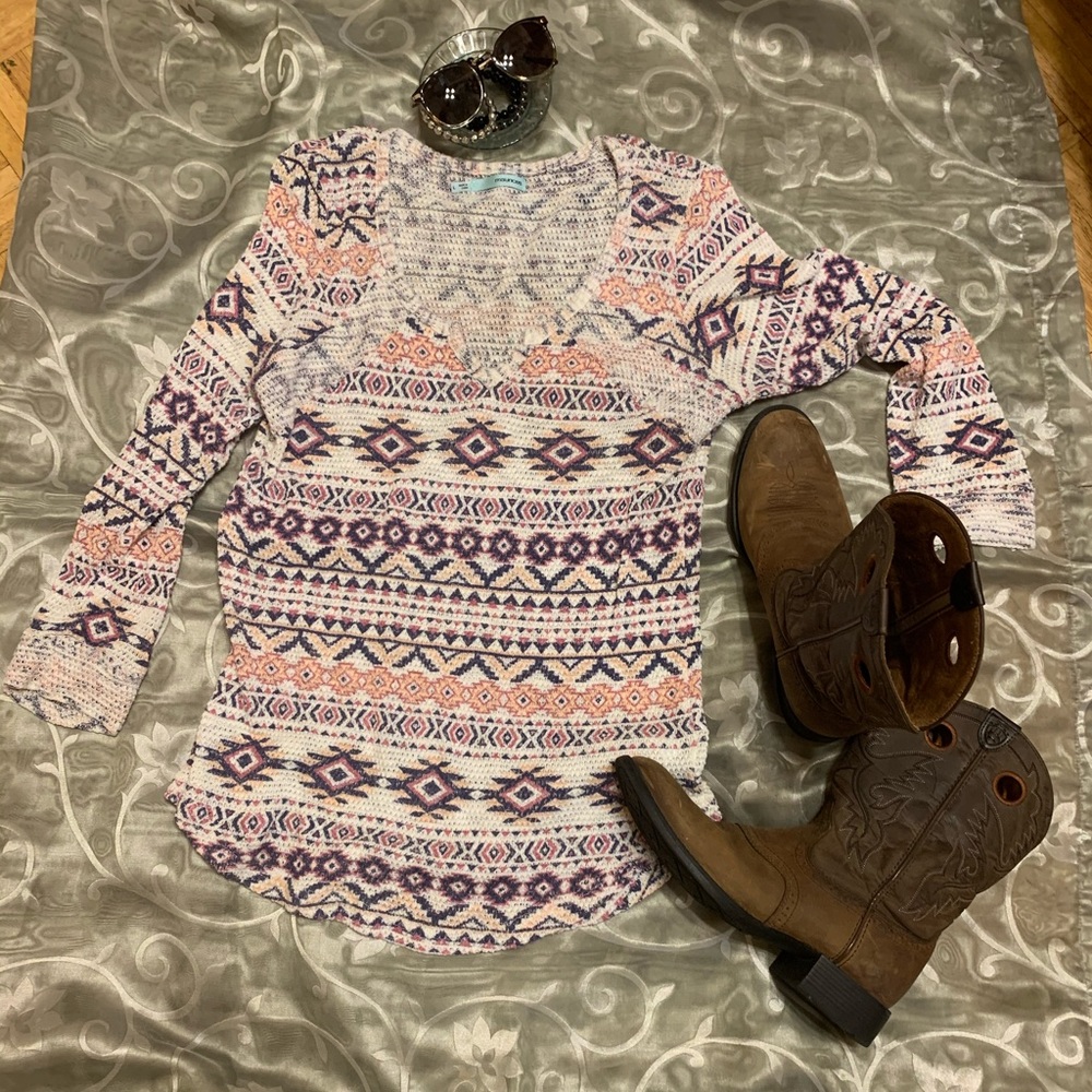 Women’s Maurices long sleeved knitted blouse